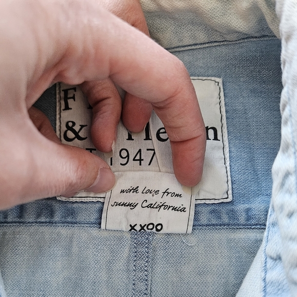 Frank & Eileen Acid Washed Luke Button Down Top Shirt Size X-Small - Picture 10 of 15